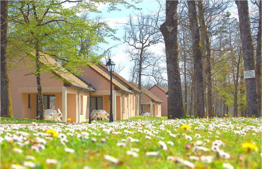 Vvf Perigord Sorges-En-Perigord Hotel Buitenkant foto