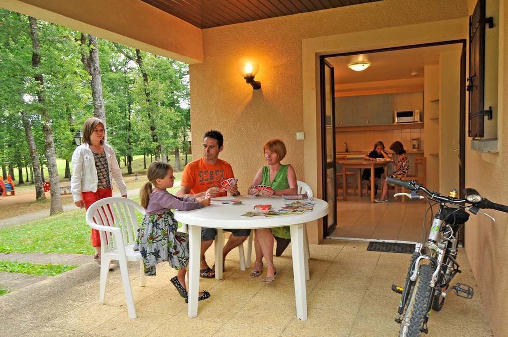 Vvf Perigord Sorges-En-Perigord Hotel Buitenkant foto