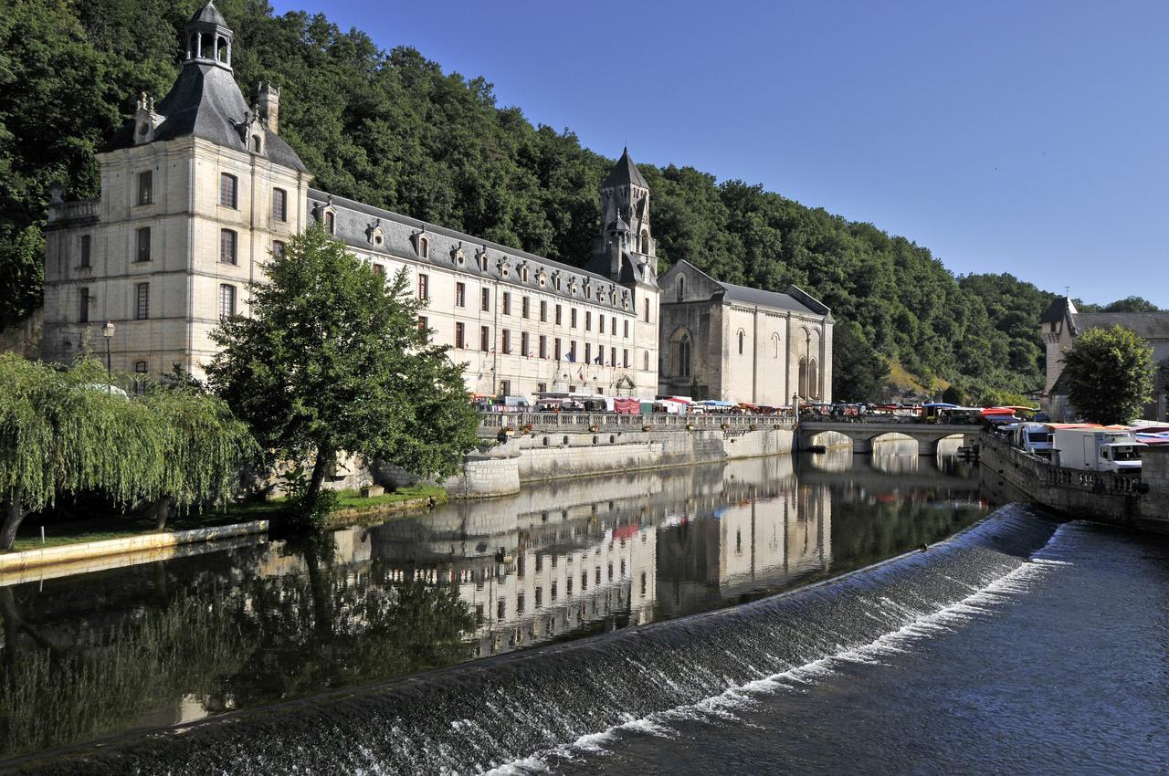 Vvf Perigord Sorges-En-Perigord Hotel Buitenkant foto